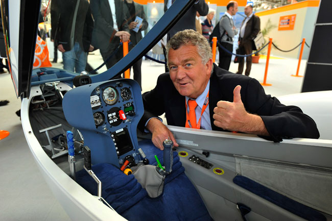 Arno`s visit at DLR booth at HANNOVER FAIR 2010 